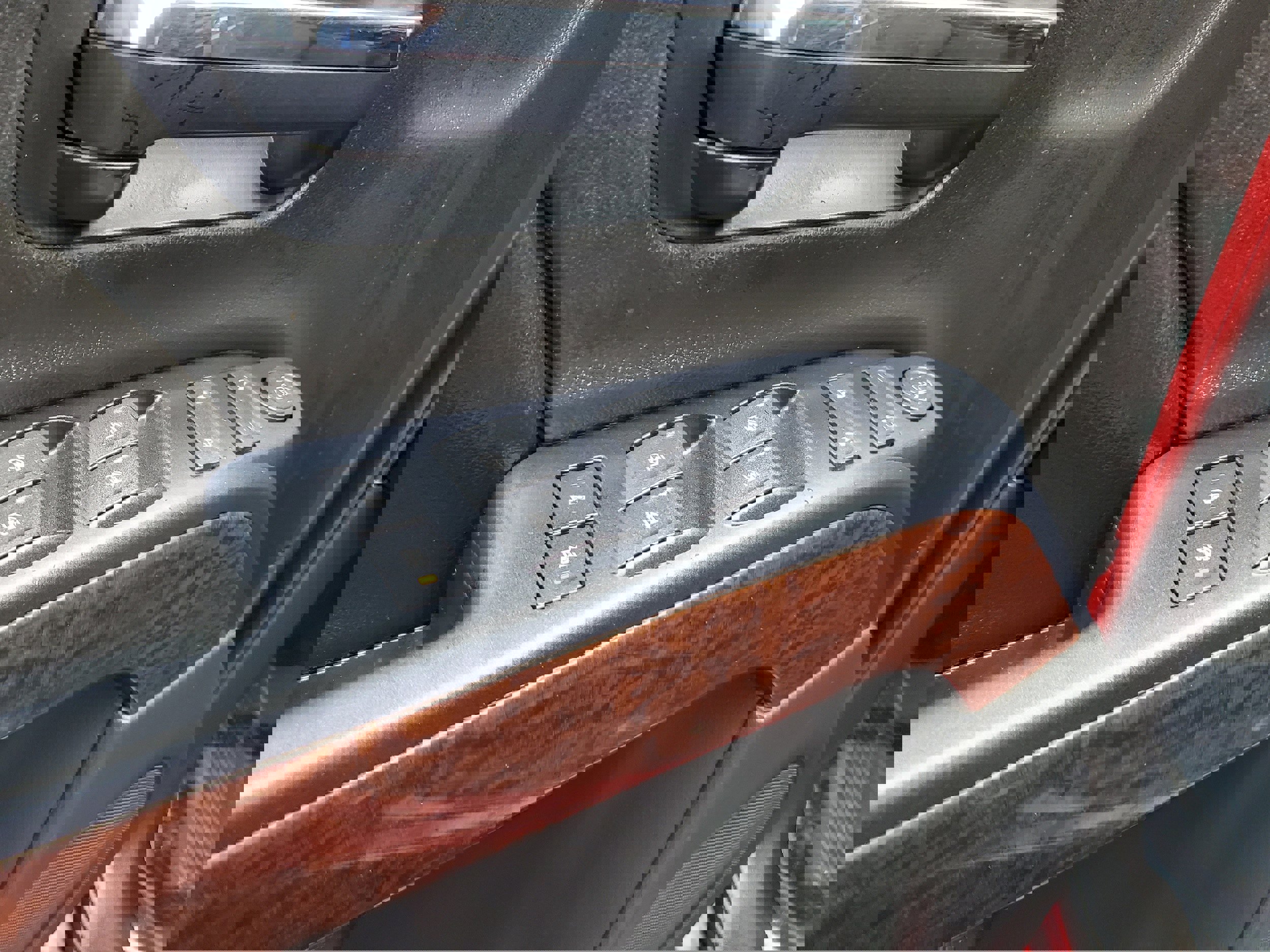 Used 2014 GMC Sierra 1500 SLE w/ SLE Value Package image 11