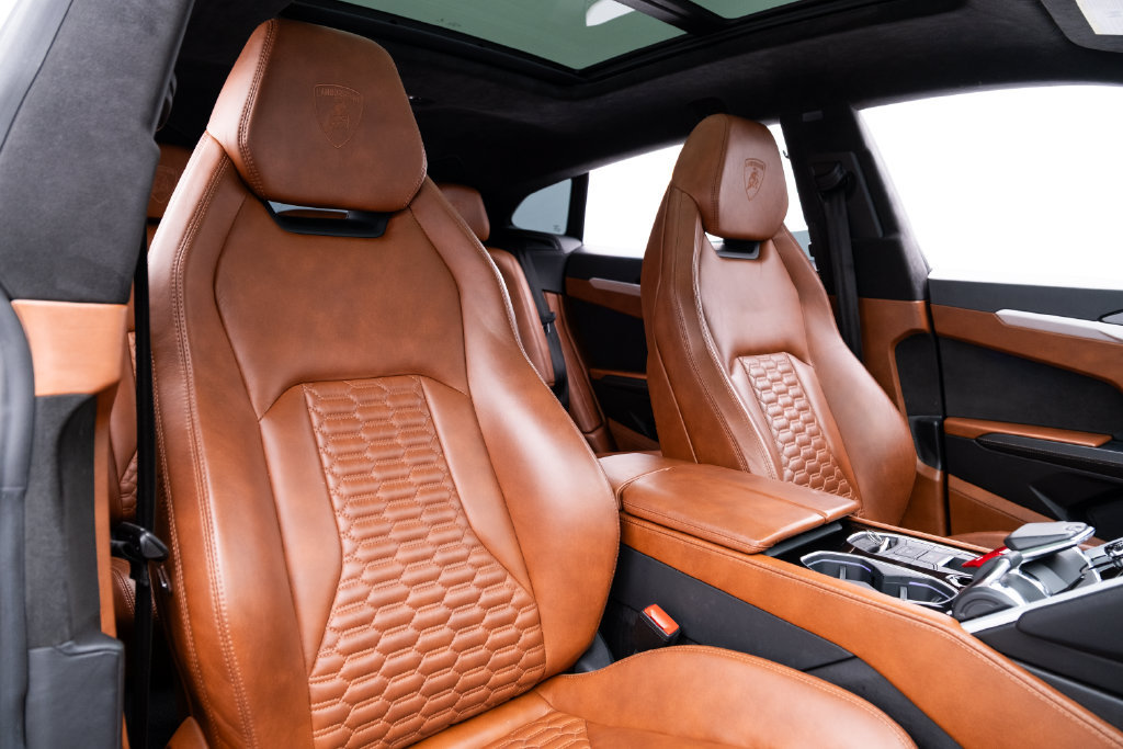 Used 2020 Lamborghini Urus AWD/4WD image 15