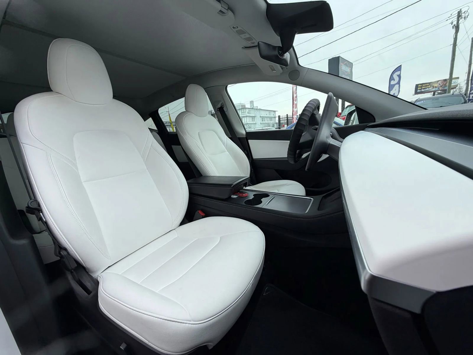 Used 2022 Tesla Model Y Performance AWD/4WD image 37