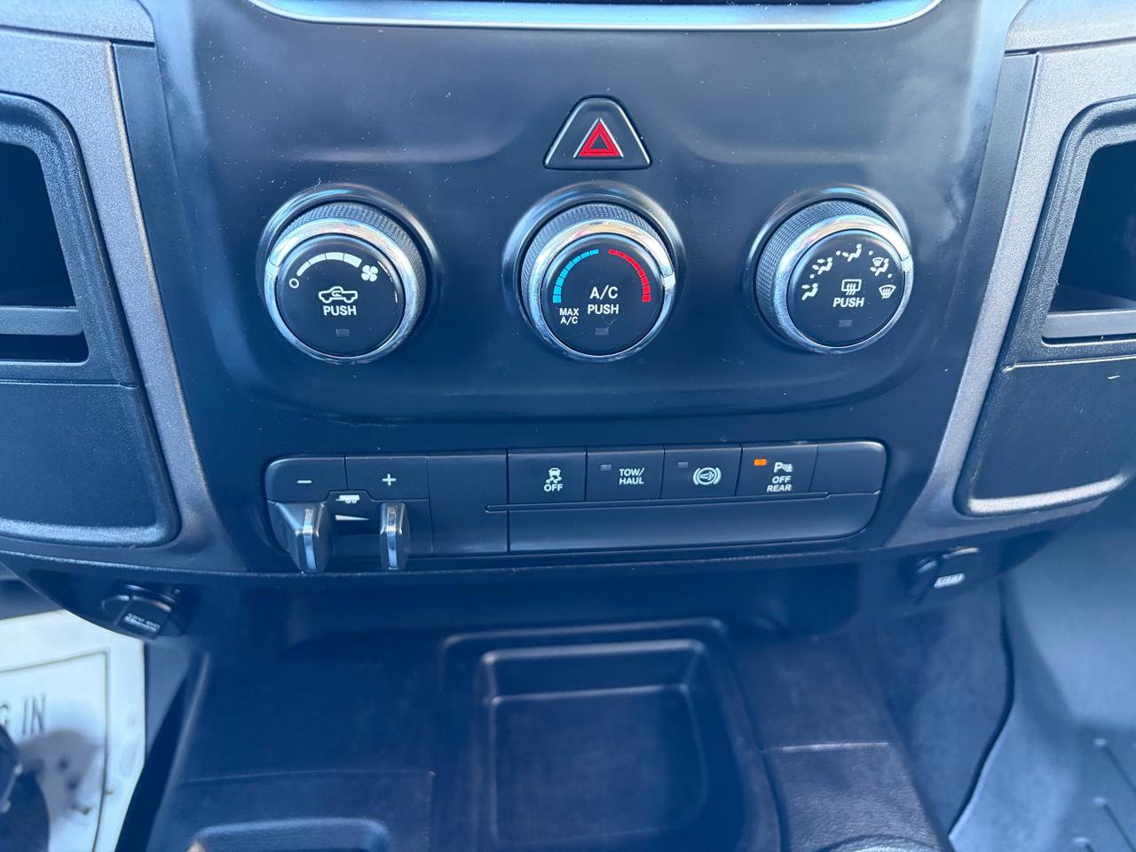 Used 2016 RAM 2500 Tradesman w/ Chrome Appearance Group image 29