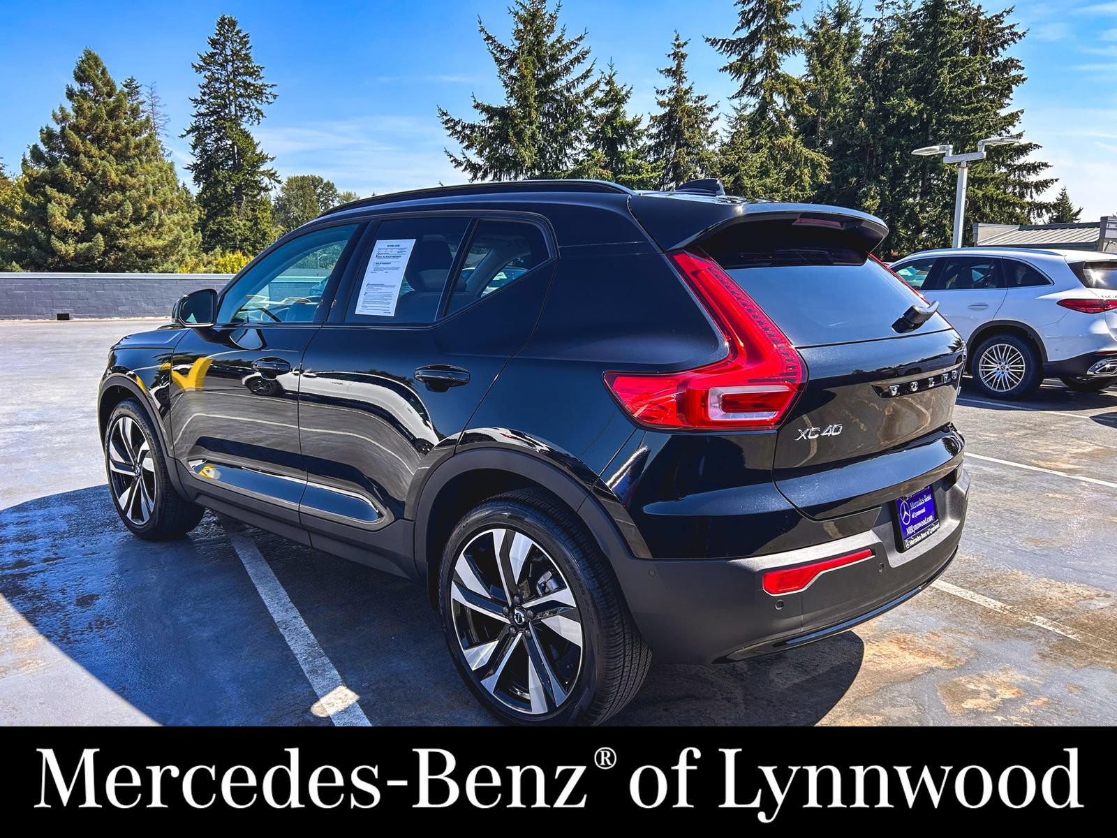 Used 2026 Volvo XC40 B5 Ultra w/ Protection Package Premier AWD/4WD image 6