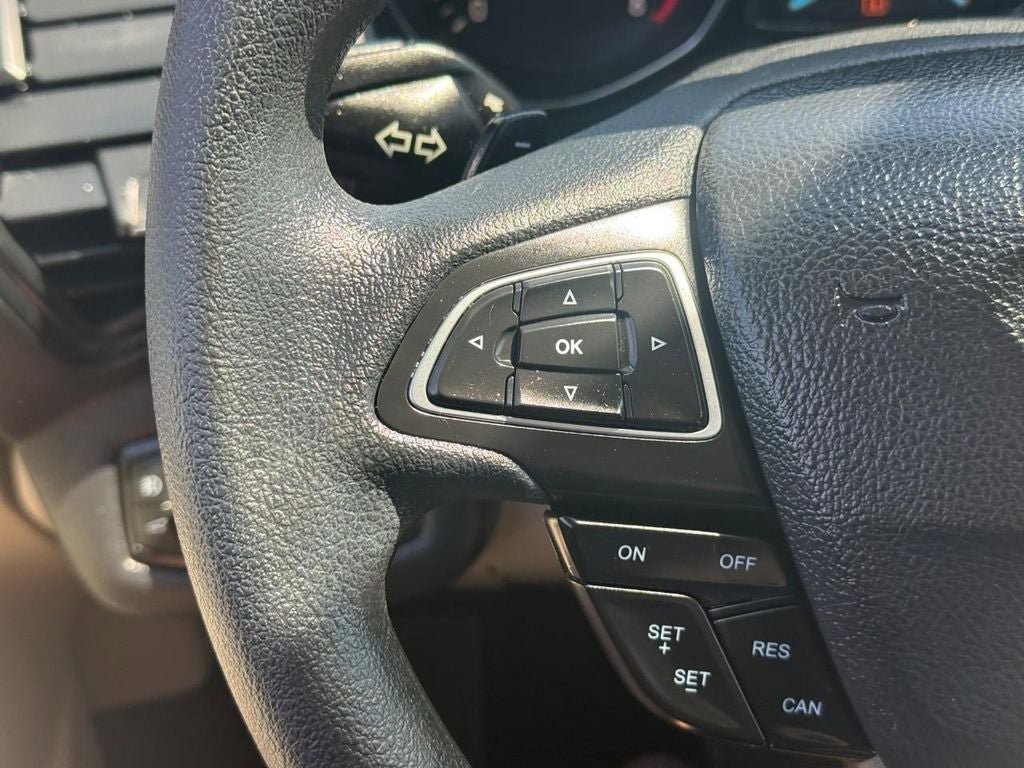 Used 2017 Ford Escape SE FWD image 21