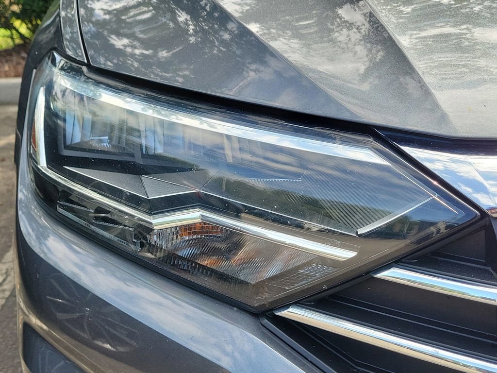 Used 2019 Volkswagen Jetta SE w/ Cold Weather Package FWD image 7