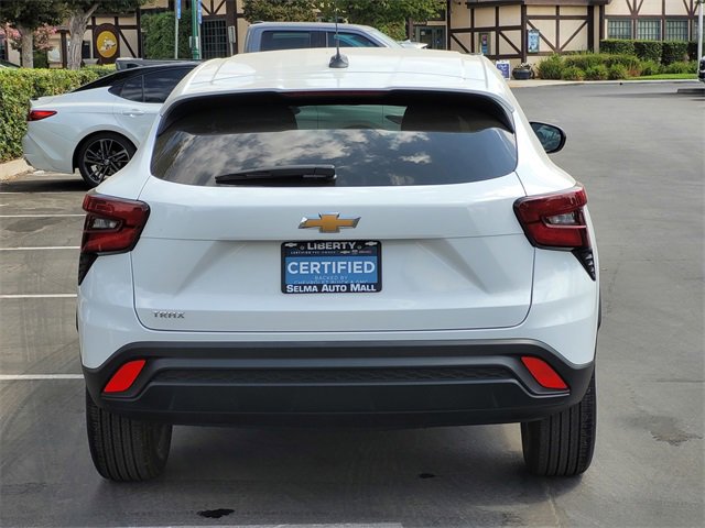 Certified 2025 Chevrolet Trax LS image 6
