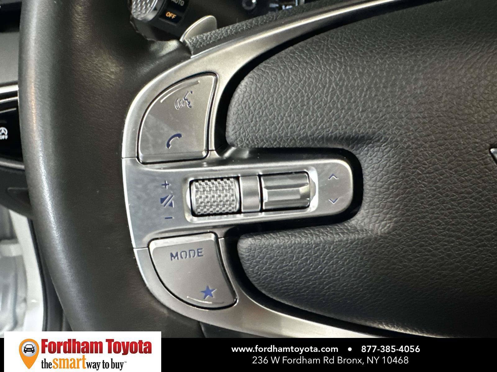 Used 2025 Genesis GV70 2.5T AWD/4WD image 22
