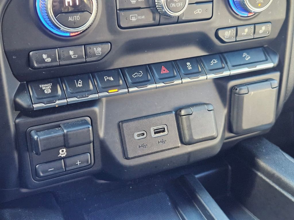 Used 2022 GMC Sierra 3500 AT4 w/ AT4 Premium Plus Package AWD/4WD image 30