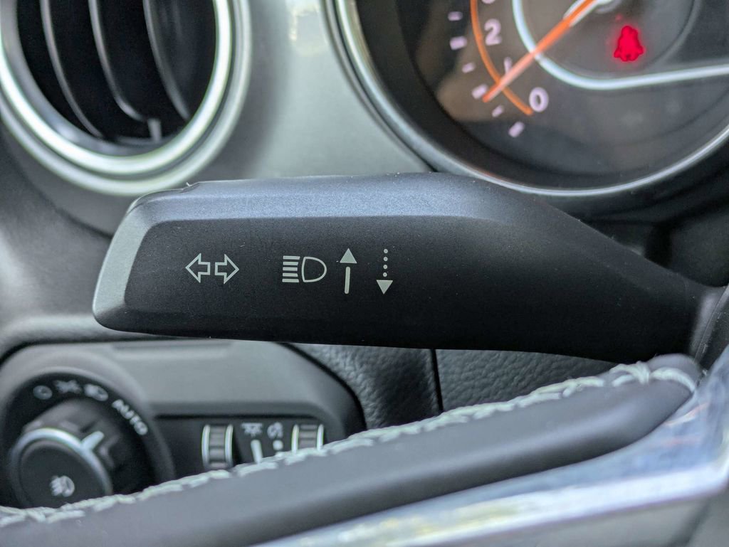 Used 2021 Jeep Wrangler Unlimited Sahara AWD/4WD image 38