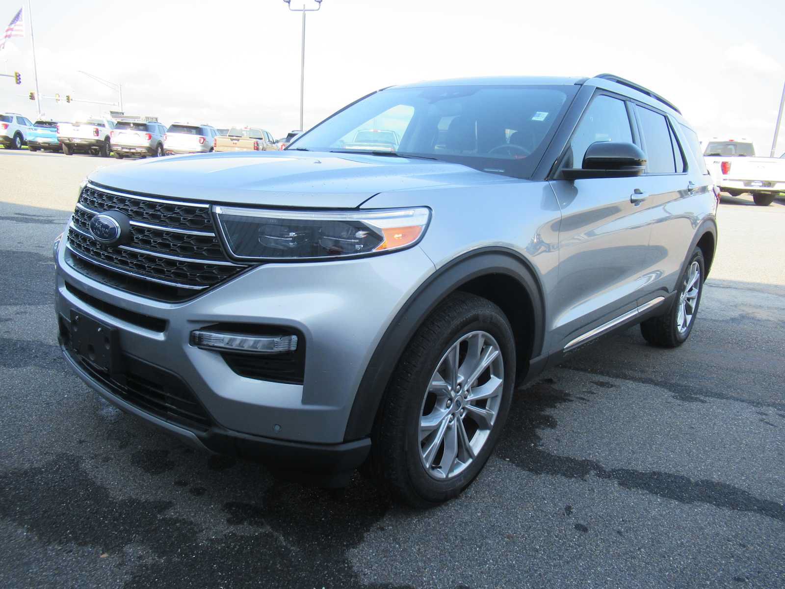 Used 2024 Ford Explorer XLT w/ Equipment Group 202A