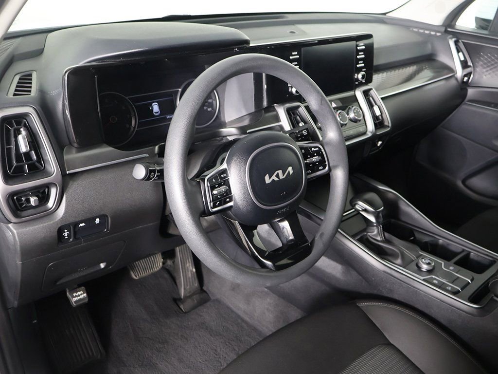 Used 2023 Kia Sorento LX image 24