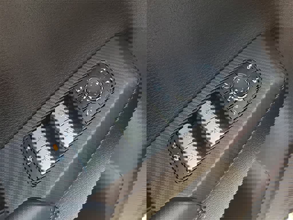 Used 2024 Mitsubishi Outlander SE image 19