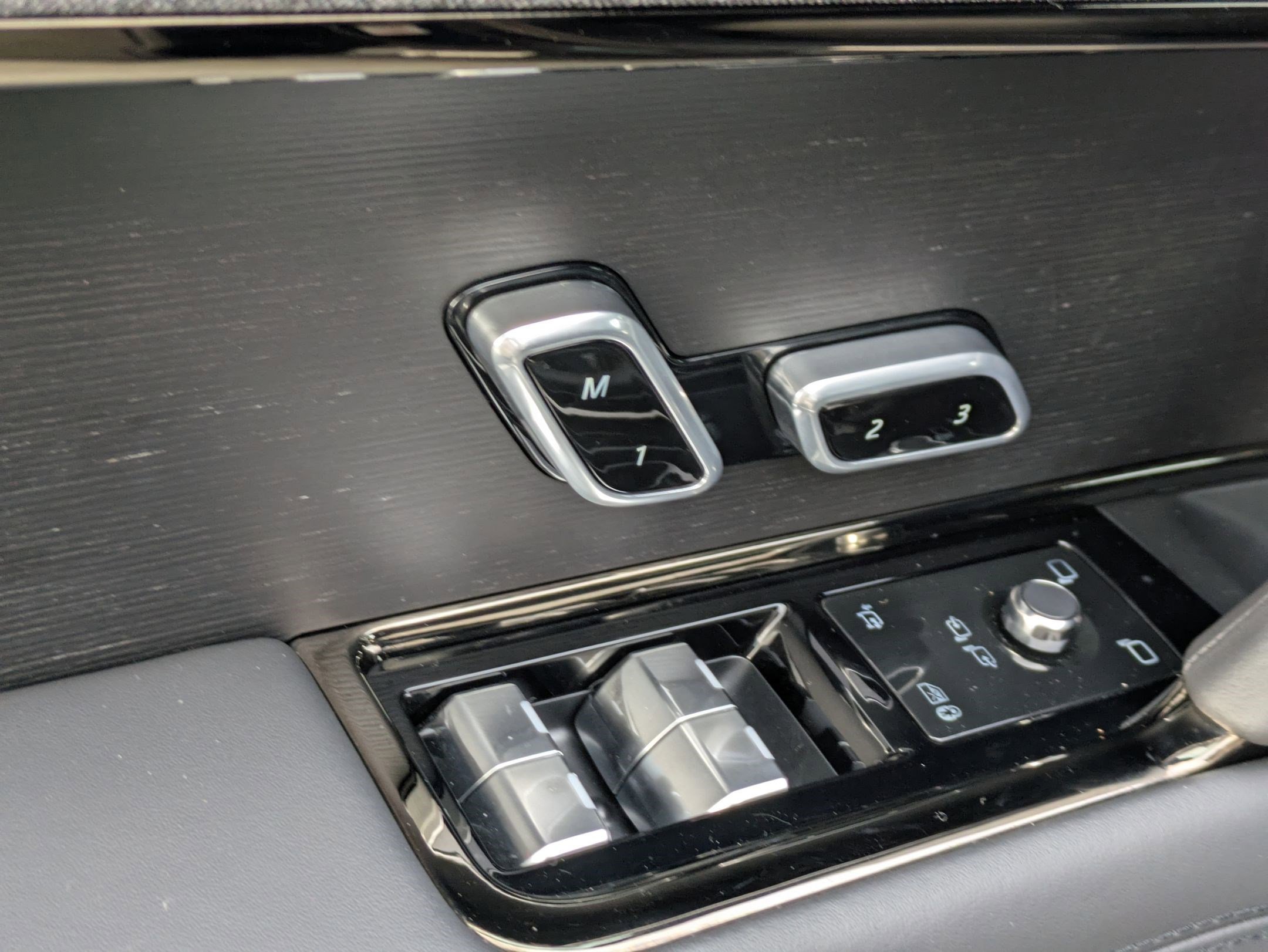 Used 2025 Land Rover Range Rover Sport Autobiography image 13