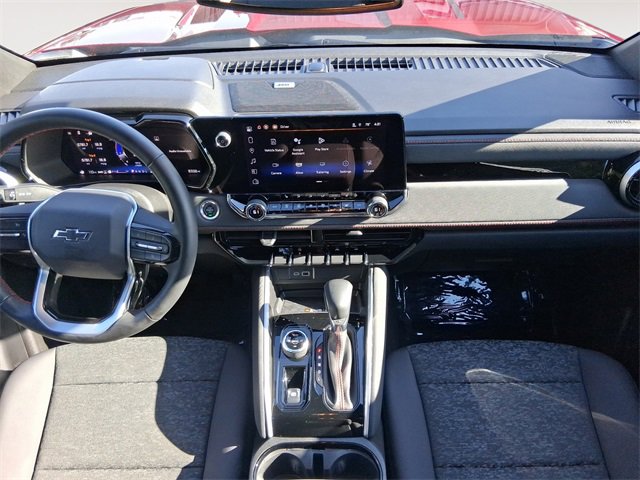 Used 2025 Chevrolet Colorado Z71 w/ Technology Package image 11