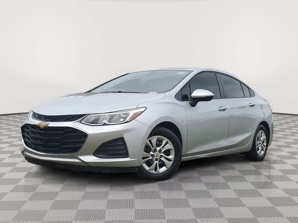 Used 2019 Chevrolet Cruze Sedan FWD image 2