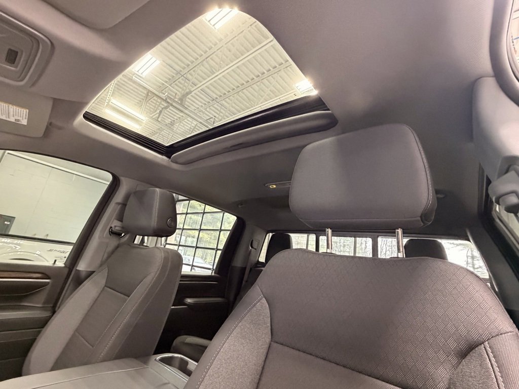 Used 2024 Chevrolet Silverado 2500 LT w/ Midnight Edition image 34