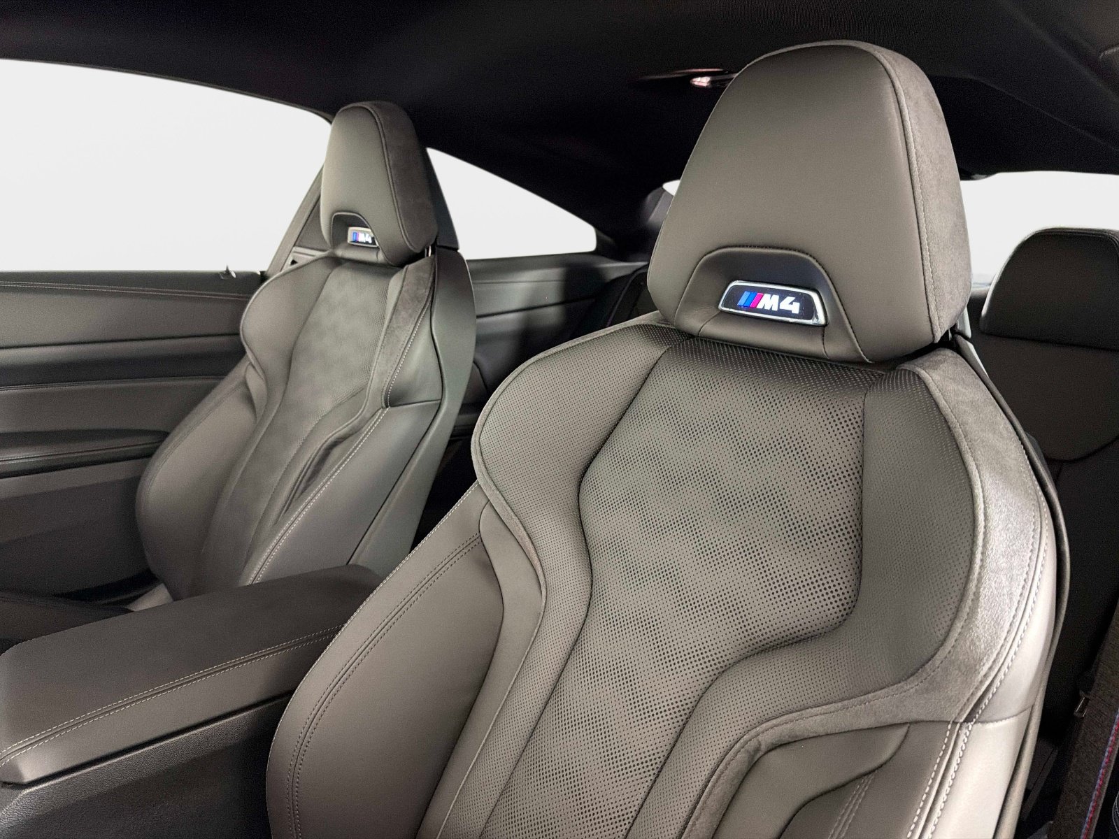 Used 2026 BMW M4 Competition w/ Executive Package RWD image 33