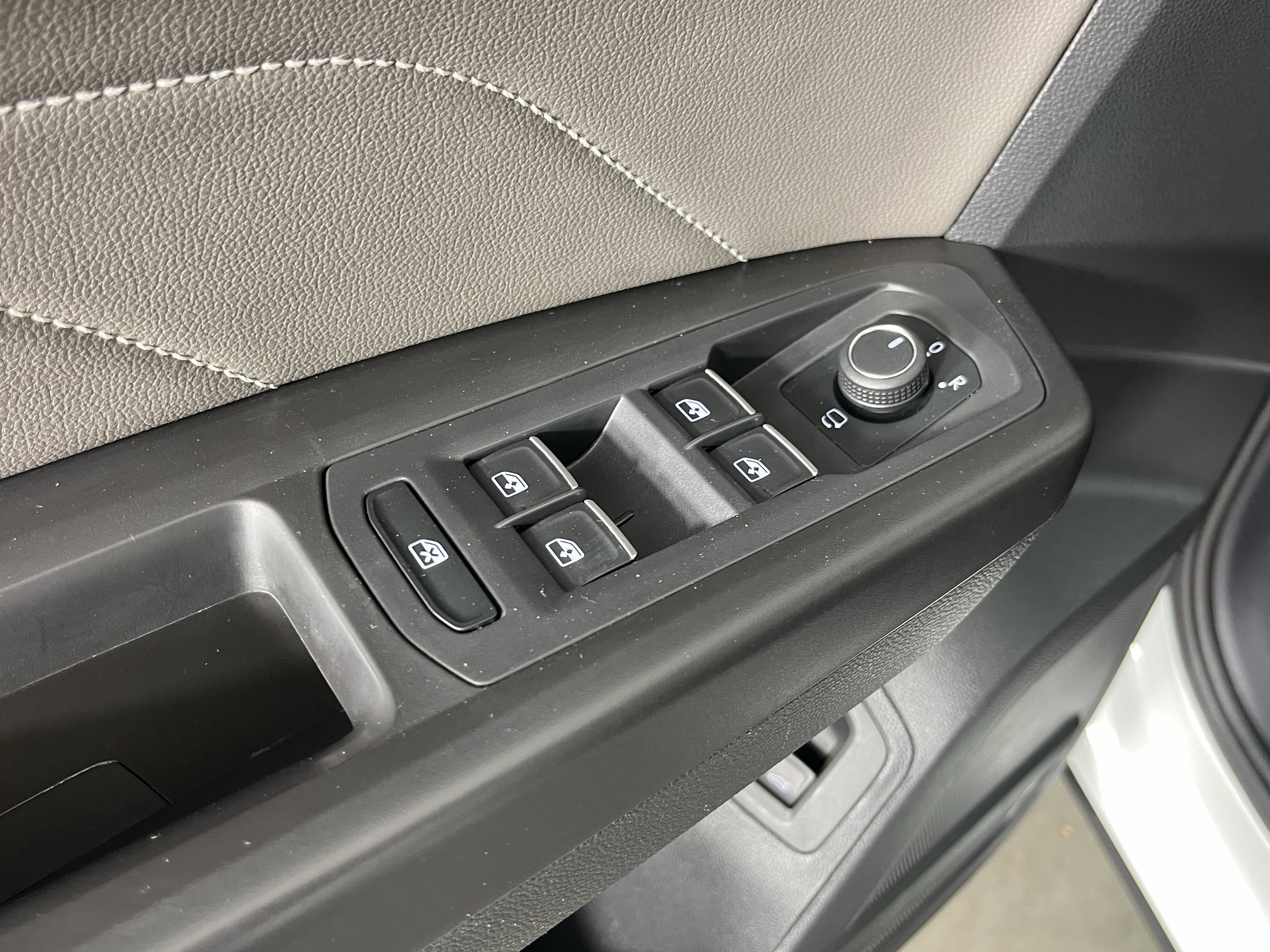 Used 2023 Volkswagen Atlas Cross Sport SEL Premium R-Line image 19