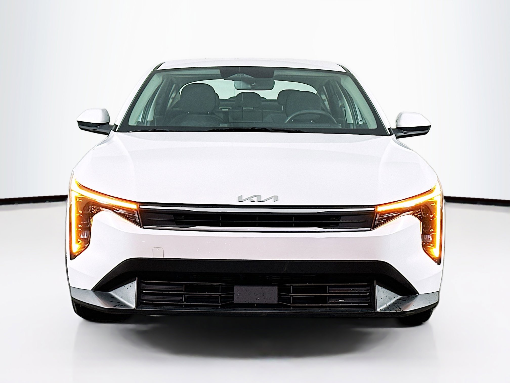 Used 2025 Kia K4 LXS image 2