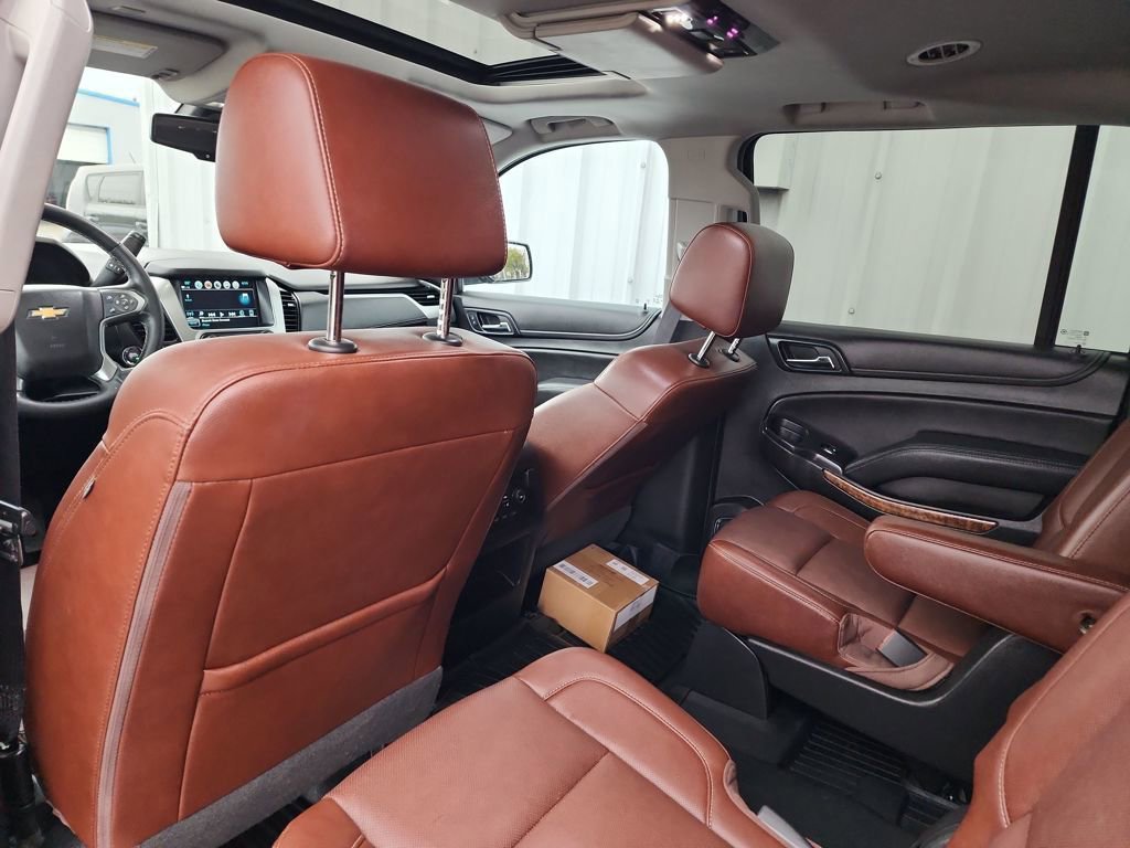Used 2020 Chevrolet Suburban Premier w/ Premier Plus Edition image 40
