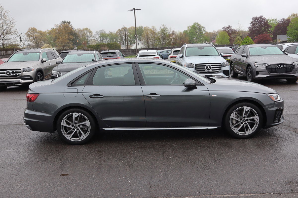Used 2025 Audi A4 2.0T Premium w/ Convenience Package AWD/4WD image 4