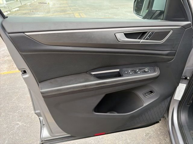 Used 2024 Volkswagen Atlas Cross Sport SE image 23