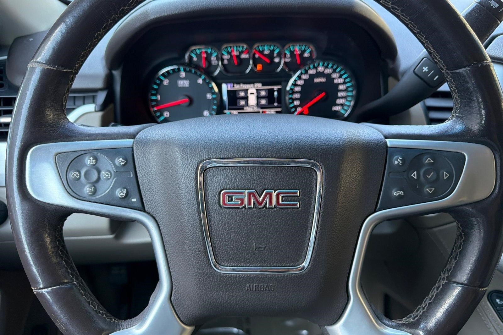 Used 2018 GMC Yukon XL SLT AWD/4WD image 11