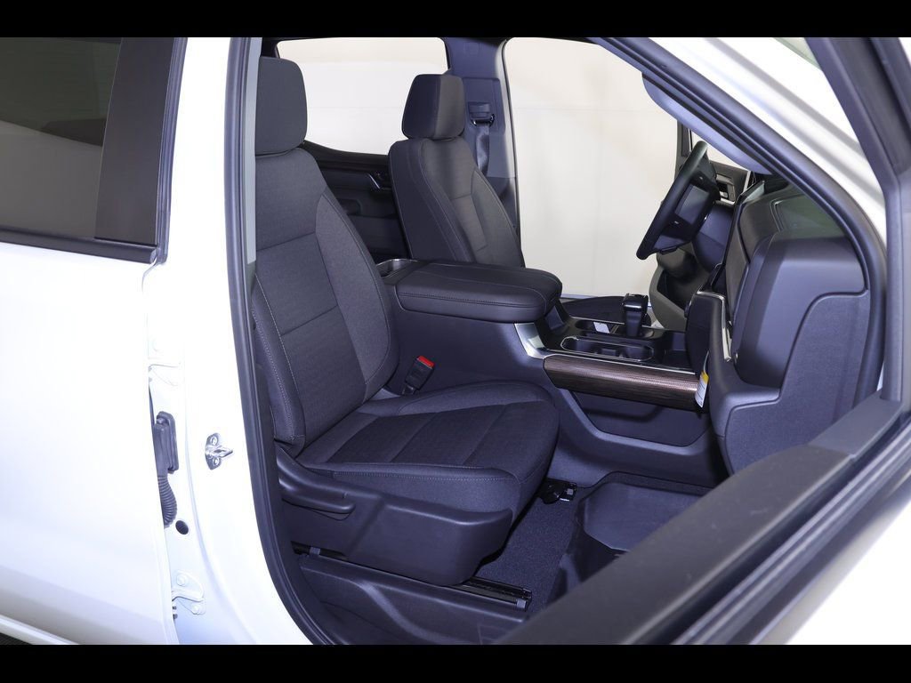 Used 2025 Chevrolet Silverado 1500 LT Trail Boss w/ Dark Appearance Package image 31