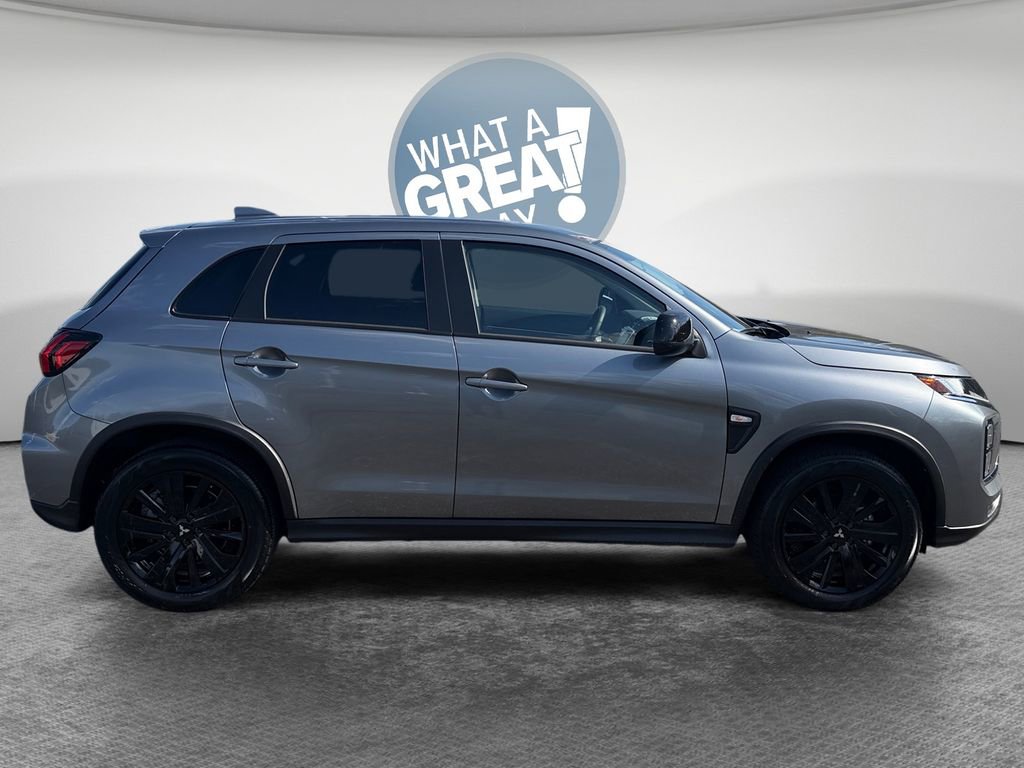 Used 2025 Mitsubishi Outlander Sport AWD image 2