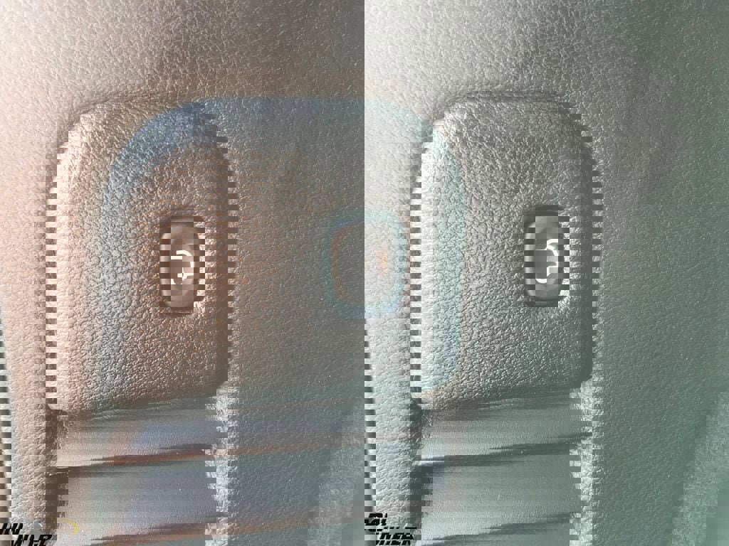 Used 2021 Jeep Grand Cherokee Laredo X image 28