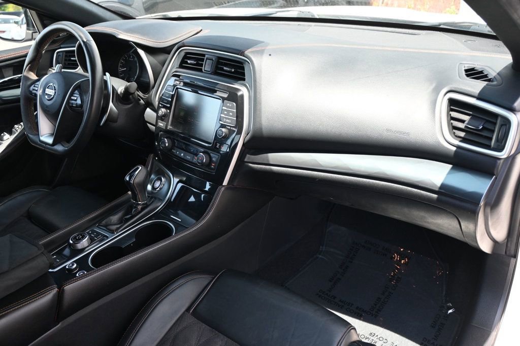 Used 2019 Nissan Maxima SR w/ Illumination Package image 8