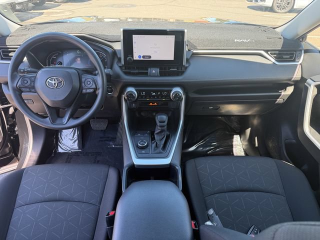Used 2025 Toyota RAV4 XLE AWD/4WD image 25