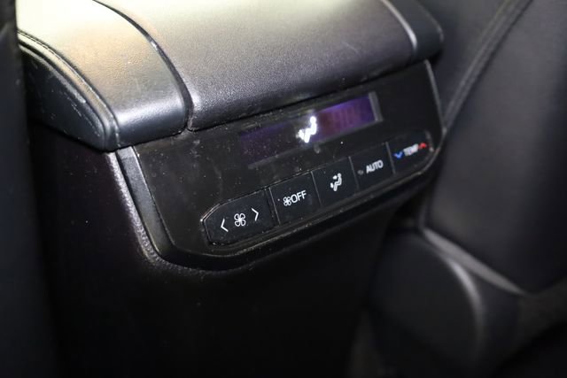 Used 2023 Toyota Highlander XLE image 31