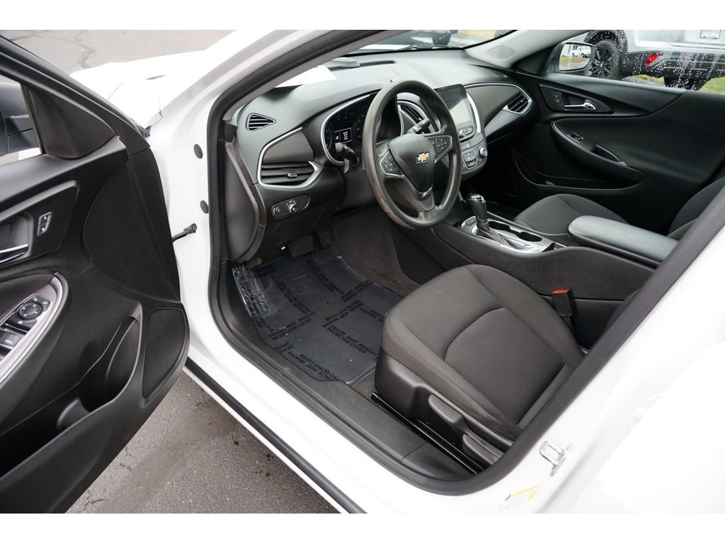 Used 2020 Chevrolet Malibu LS image 13