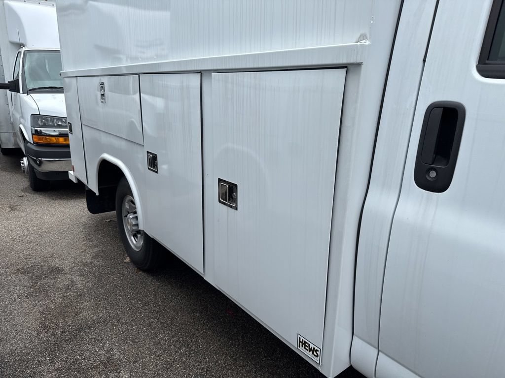 New 2025 Chevrolet Express 3500 w/ Power Convenience Package RWD image 3