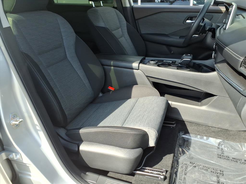 Certified 2023 Nissan Rogue SV image 11