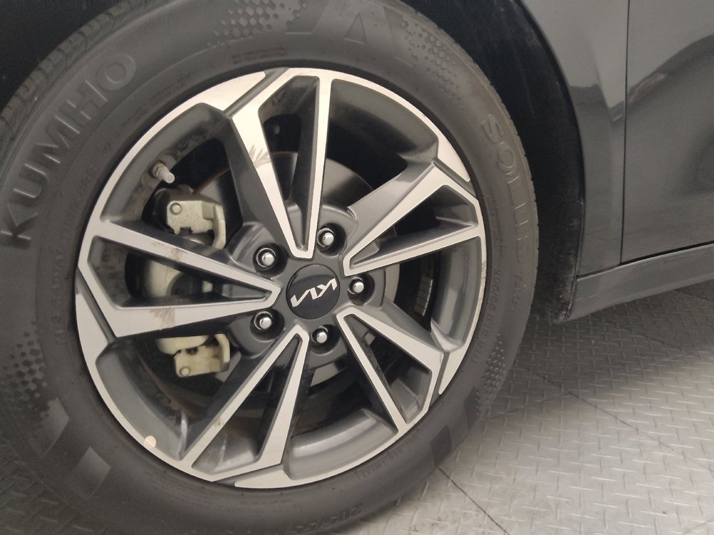Used 2023 Kia Forte LXS image 31