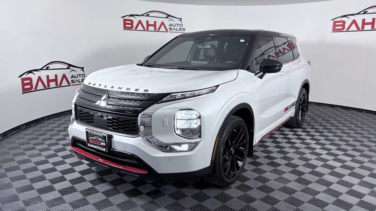 Used 2023 Mitsubishi Outlander ES AWD/4WD image 2