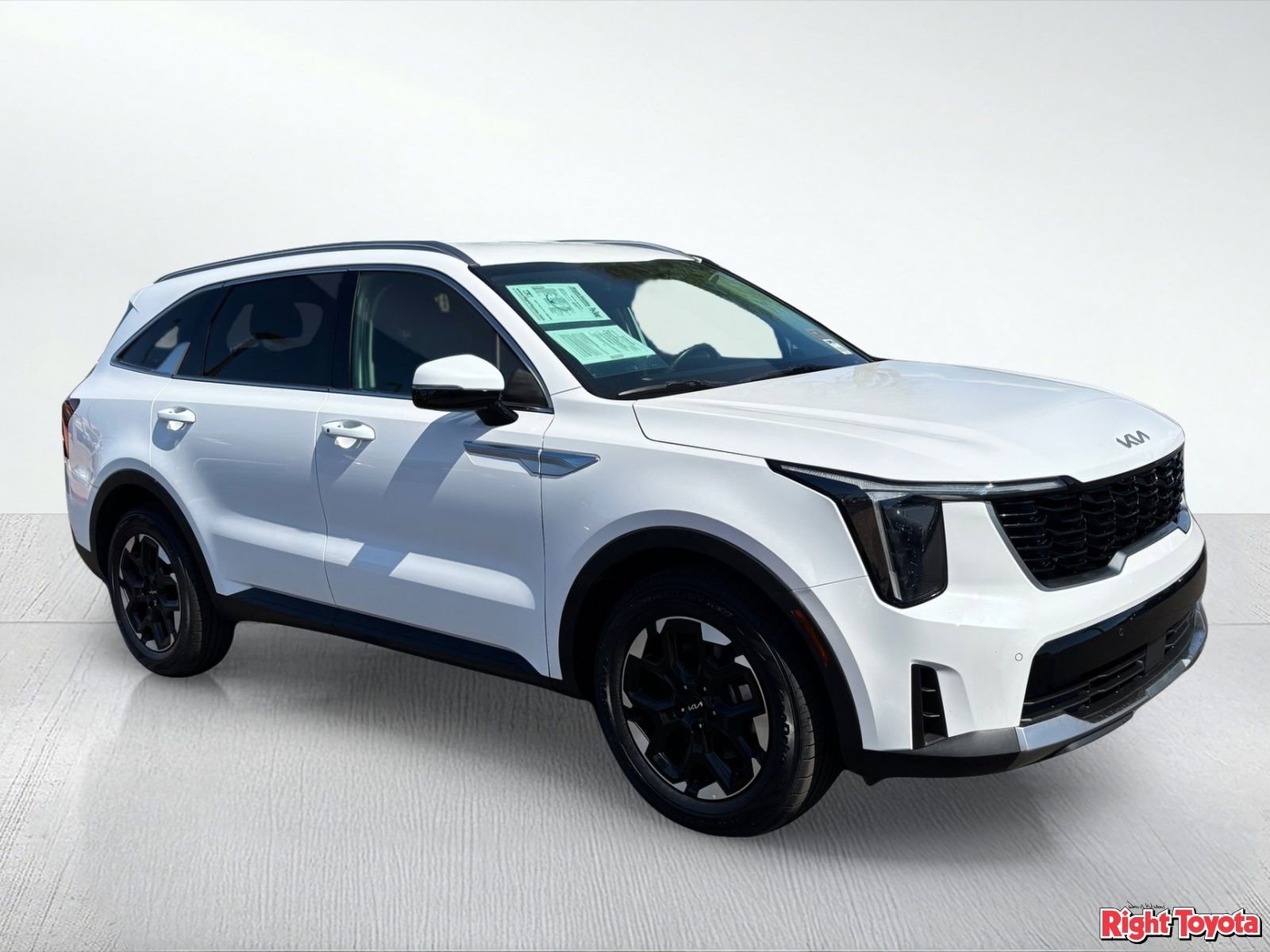 Used 2024 Kia Sorento S FWD image 7