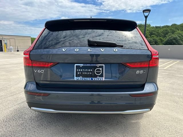 Certified 2025 Volvo V60 B5 Cross Country Plus AWD/4WD image 7
