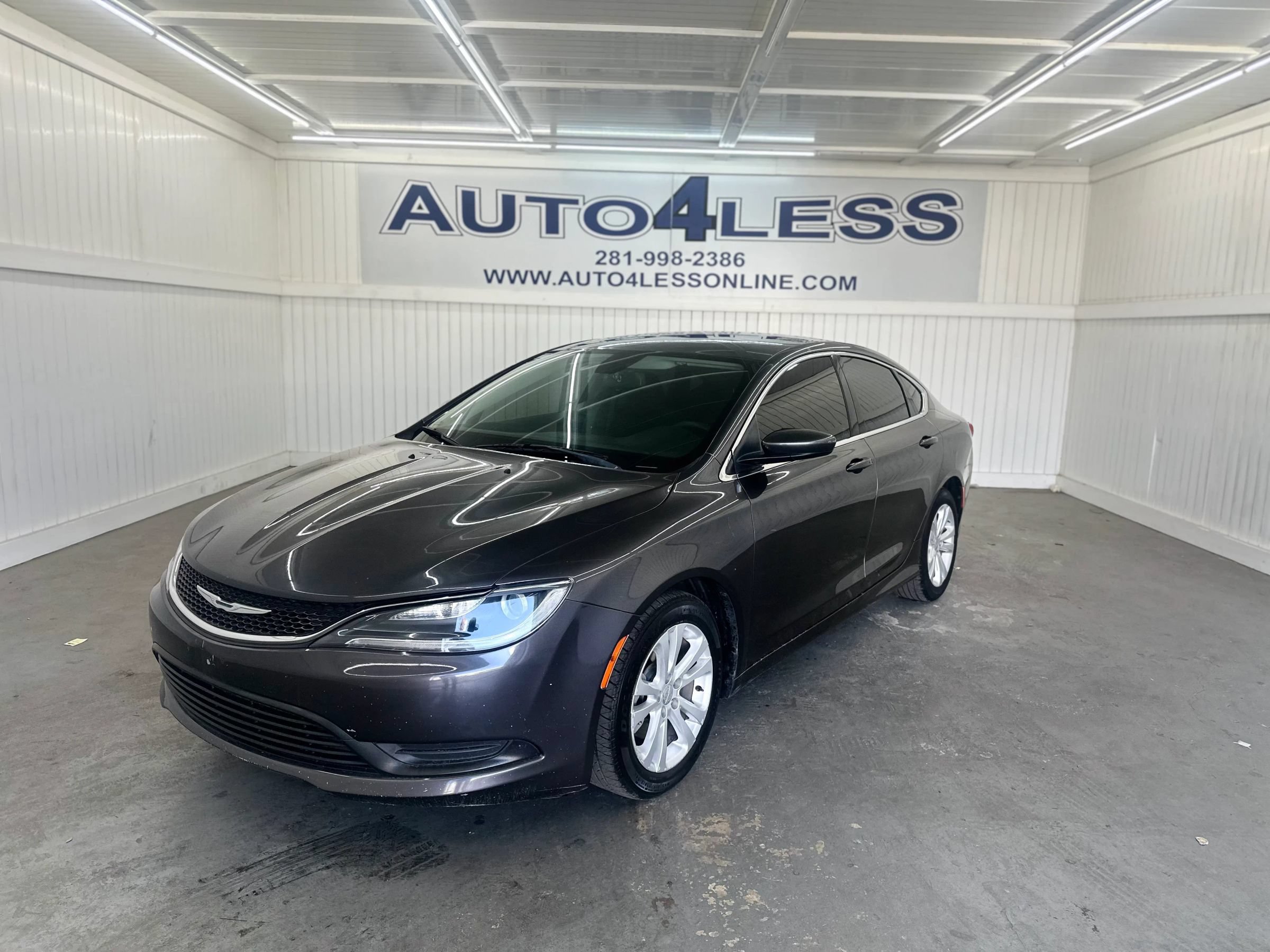 Used 2016 Chrysler 200 LX image 1
