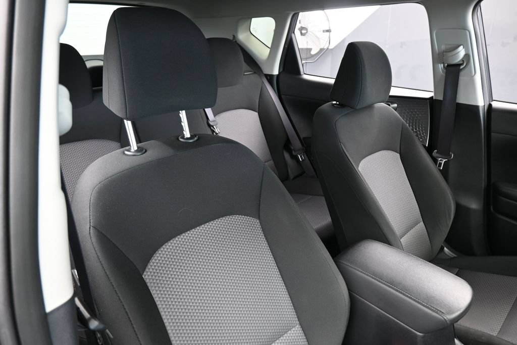 Used 2024 Kia Soul S FWD image 40