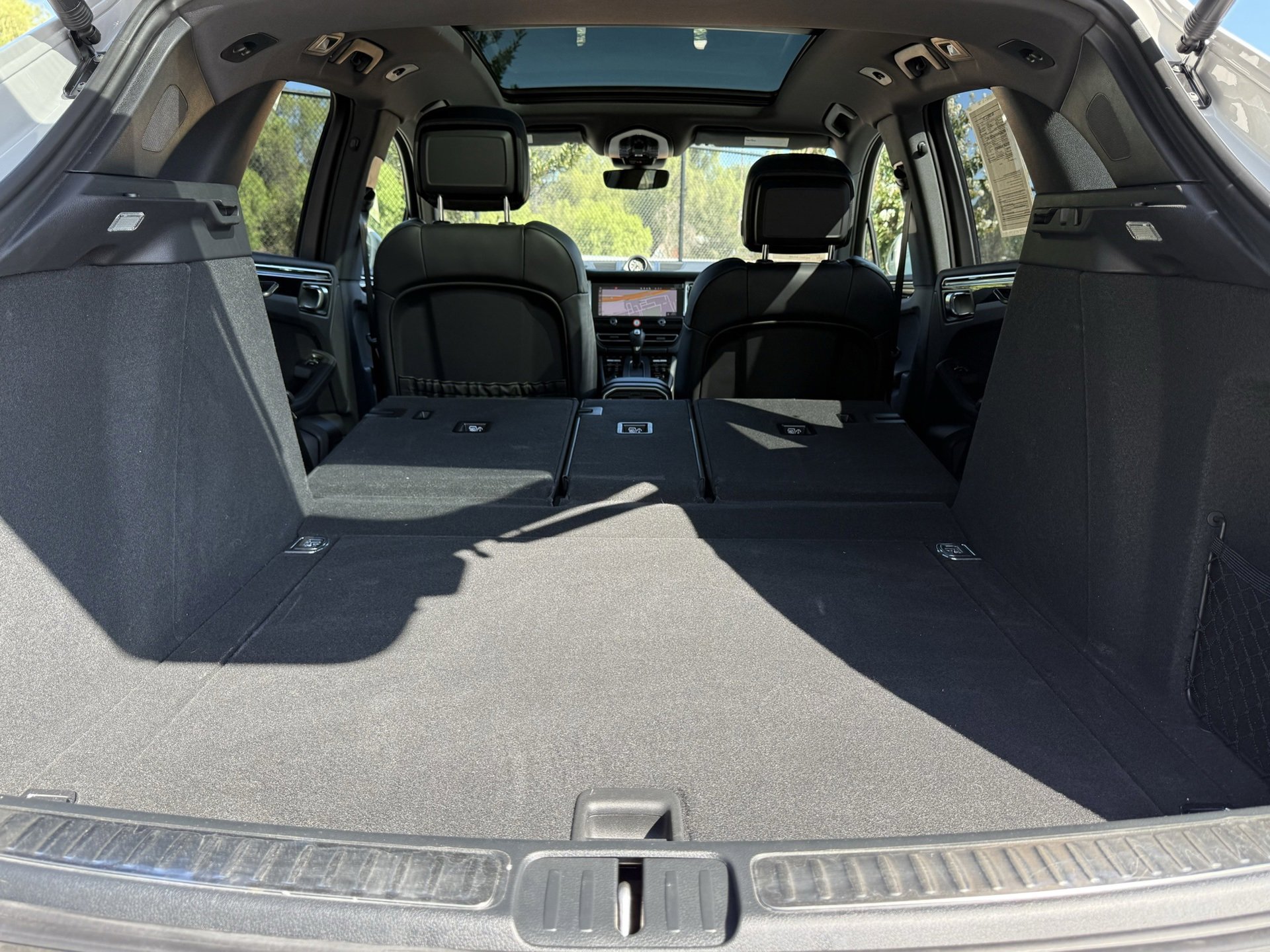 Used 2025 Porsche Macan image 35