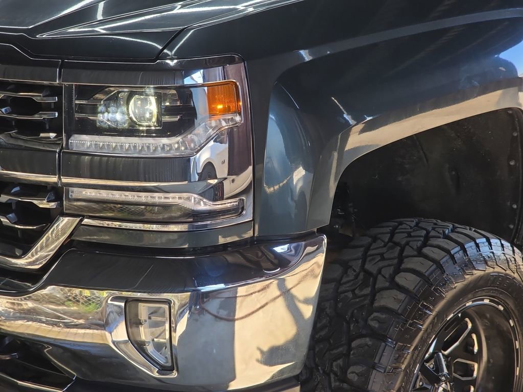 Used 2018 Chevrolet Silverado 1500 LTZ AWD/4WD image 21