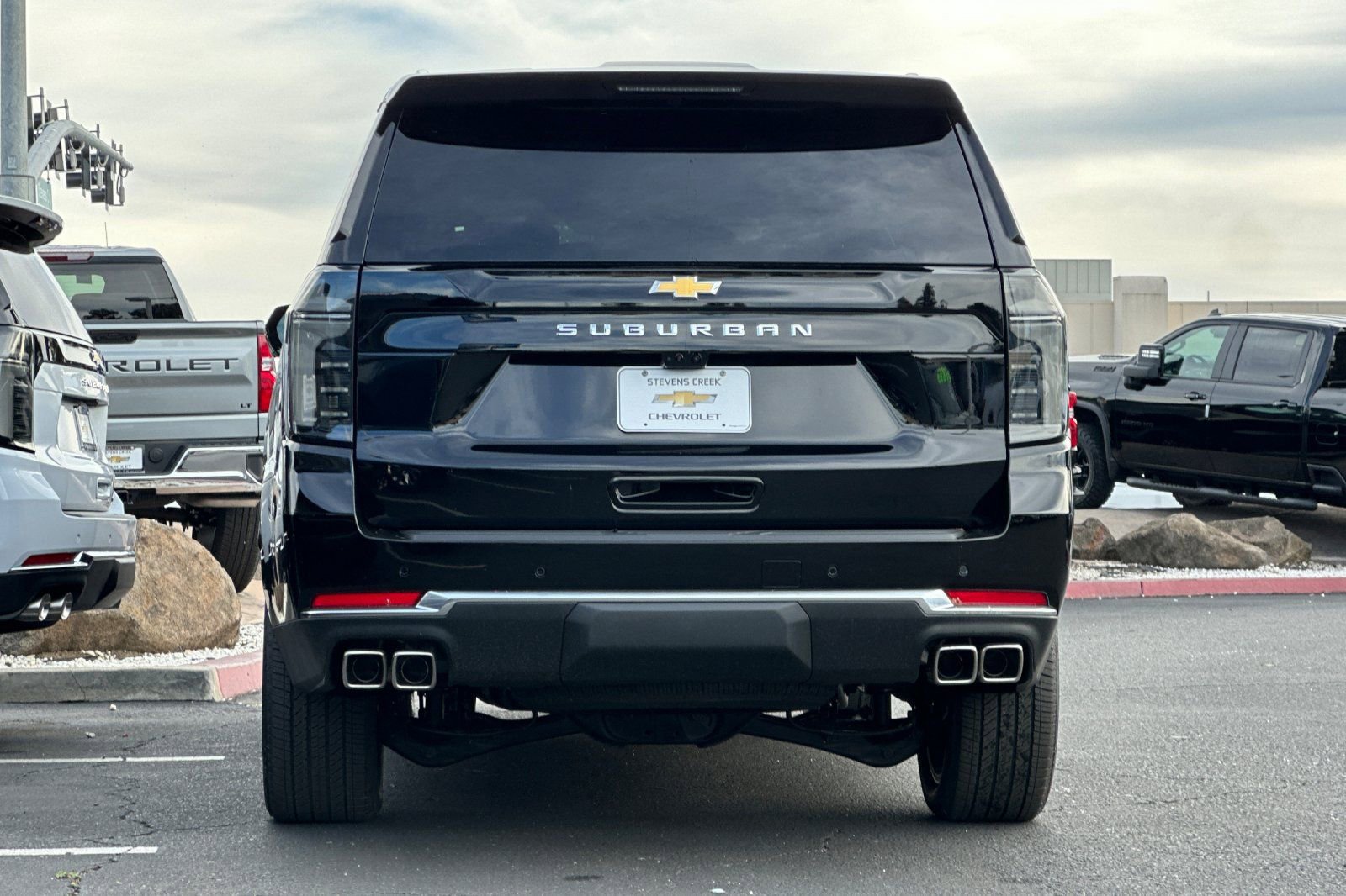 New 2026 Chevrolet Suburban High Country image 5