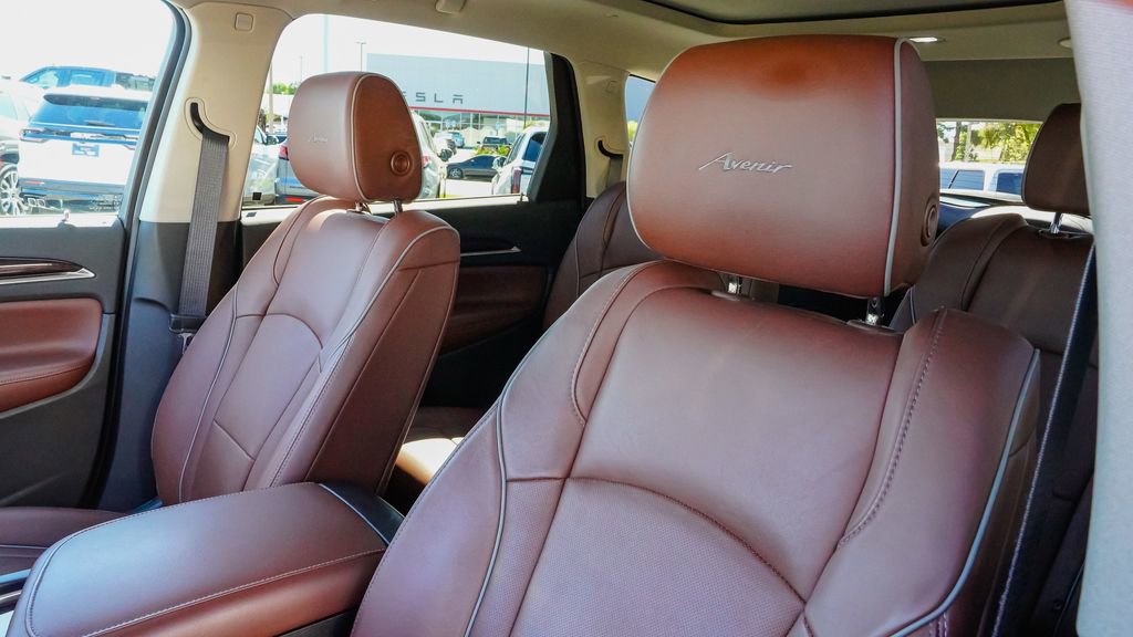 Used 2020 Buick Enclave Avenir w/ Avenir Technology Package image 17