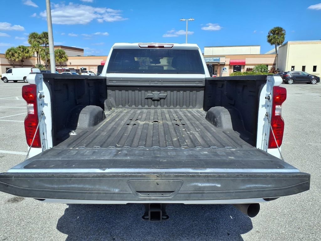 Used 2024 Chevrolet Silverado 2500 LT AWD/4WD image 19