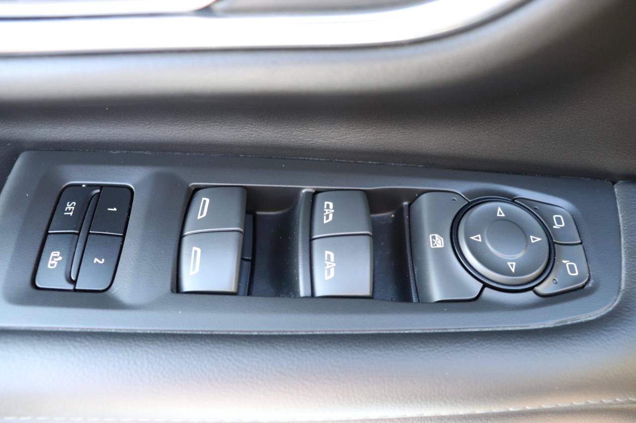 Used 2023 Chevrolet Suburban LT AWD/4WD image 47