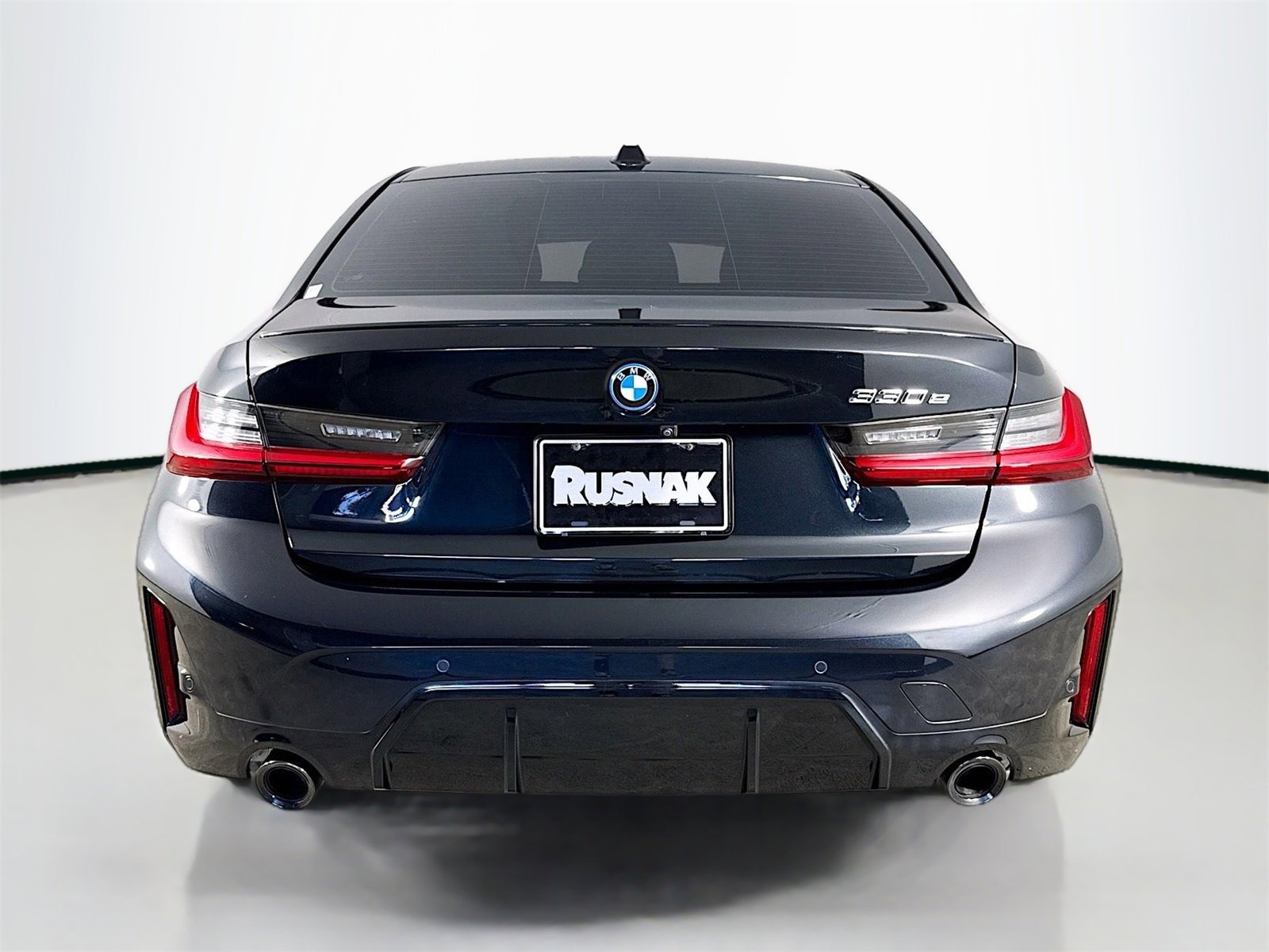 Certified 2023 BMW 330e w/ M Sport Package image 6