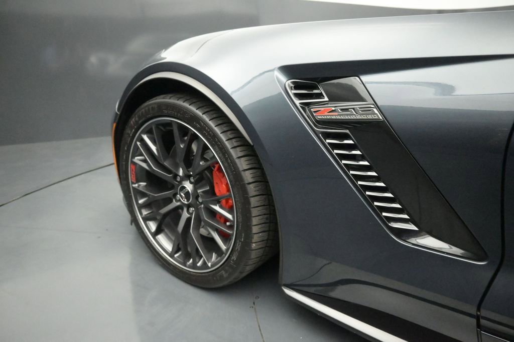 Used 2019 Chevrolet Corvette Z06 RWD image 13