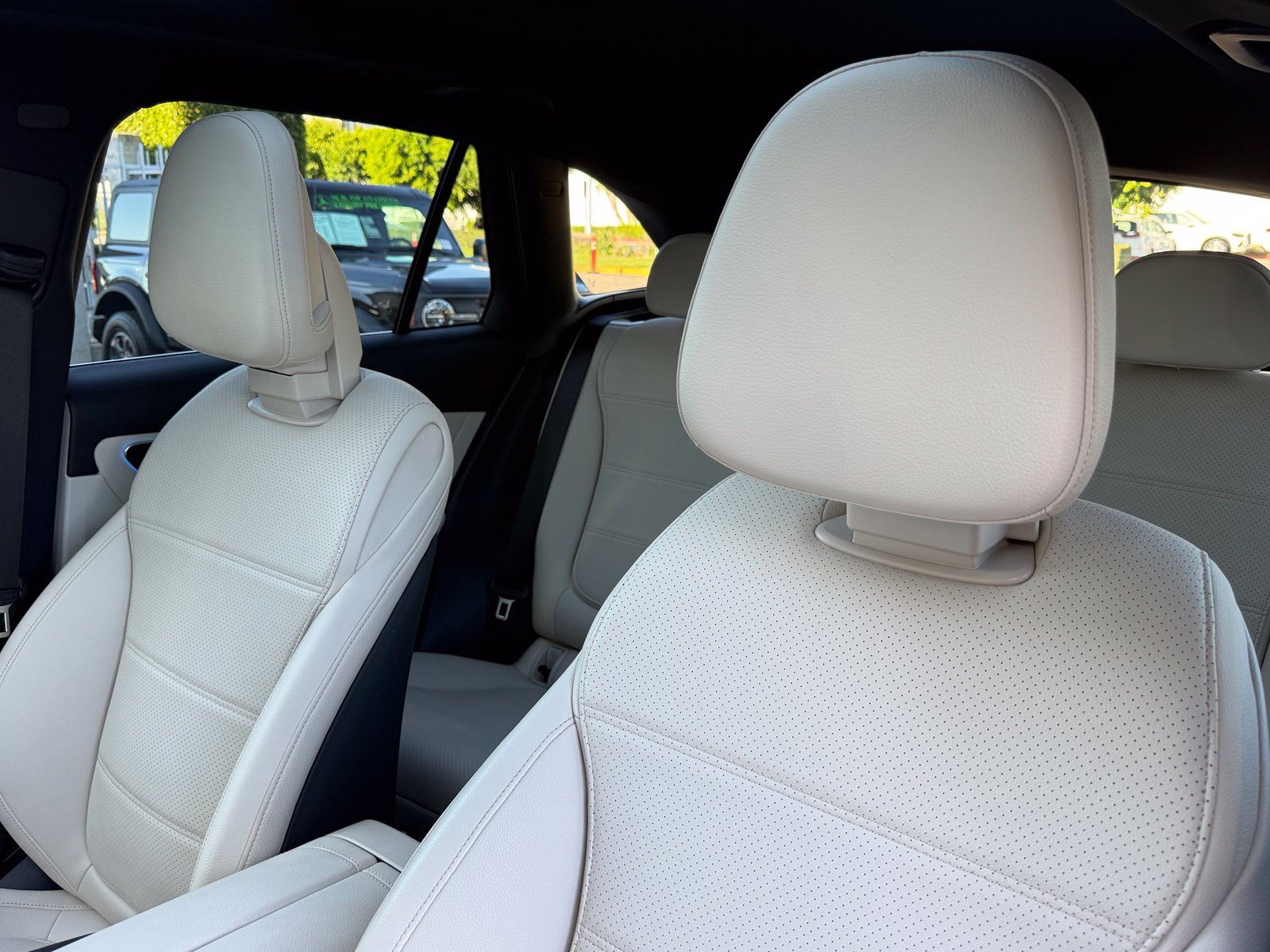Used 2026 Mercedes-Benz GLC 300 image 26
