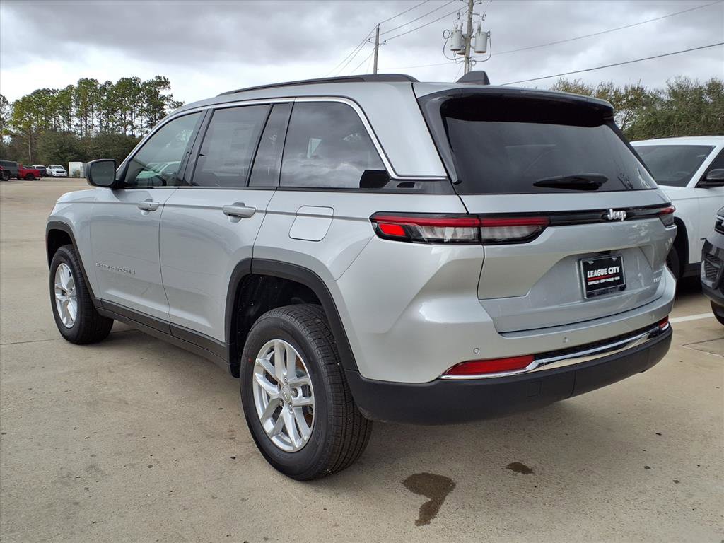 New 2025 Jeep Grand Cherokee Laredo X image 2